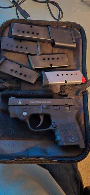 S&amp;W BG380 w/Laser, case + 5 mags