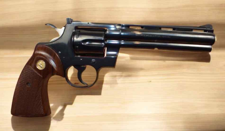 Colt Python 357 Mfg. Date 1977 &quot;As New&quot;