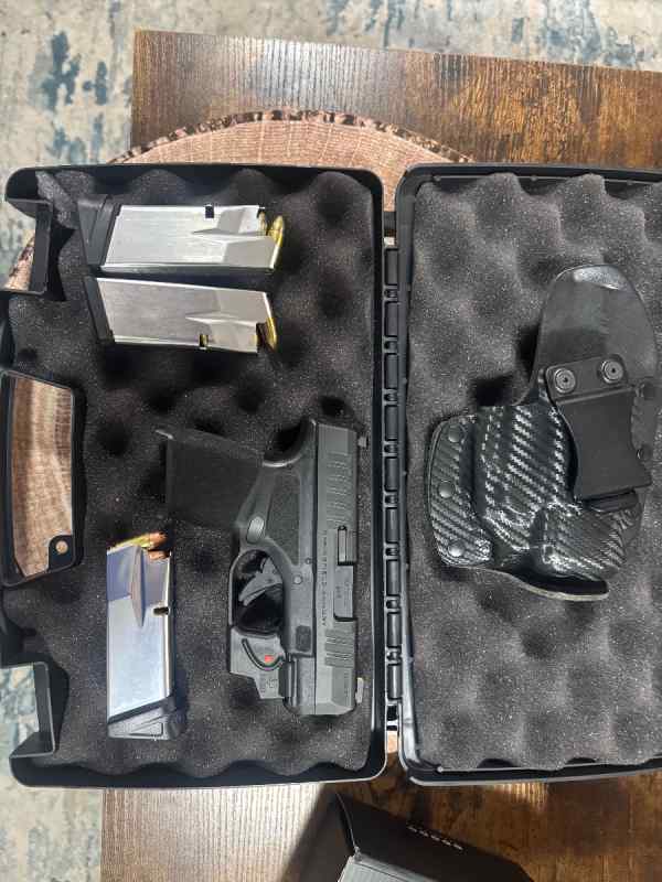 Springfield Hellcat 9mm