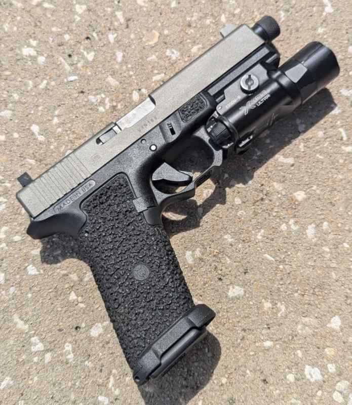 Glock 22 Gen4 in 9MM