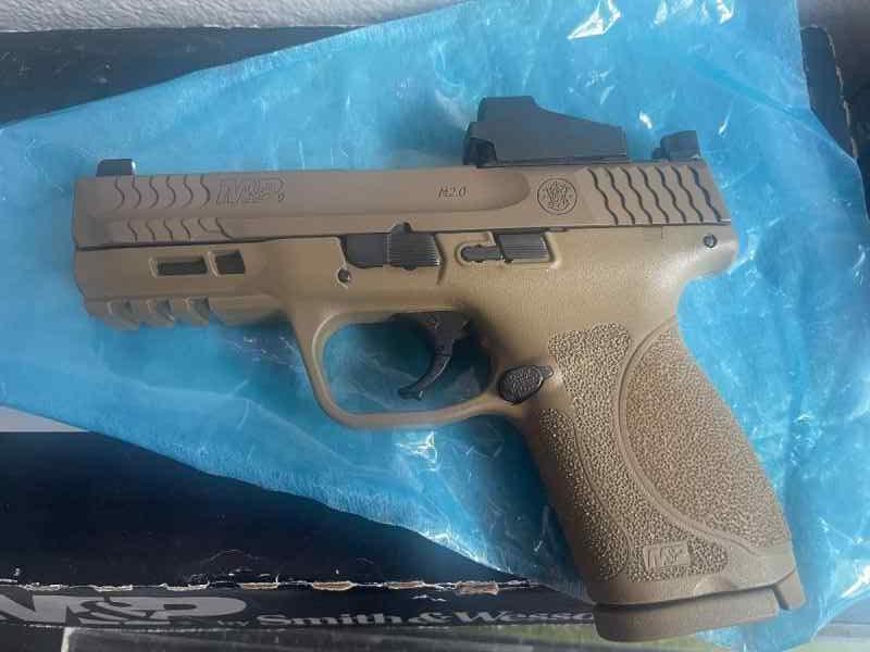 BNIB Smith &amp; Wesson M&amp;P 2.0 Compact FS or FT