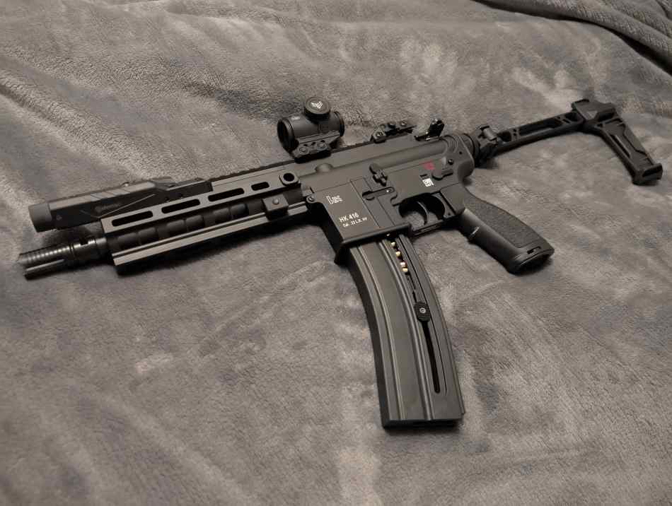 HK 416 .22 Folding Brace, Prism Optic.