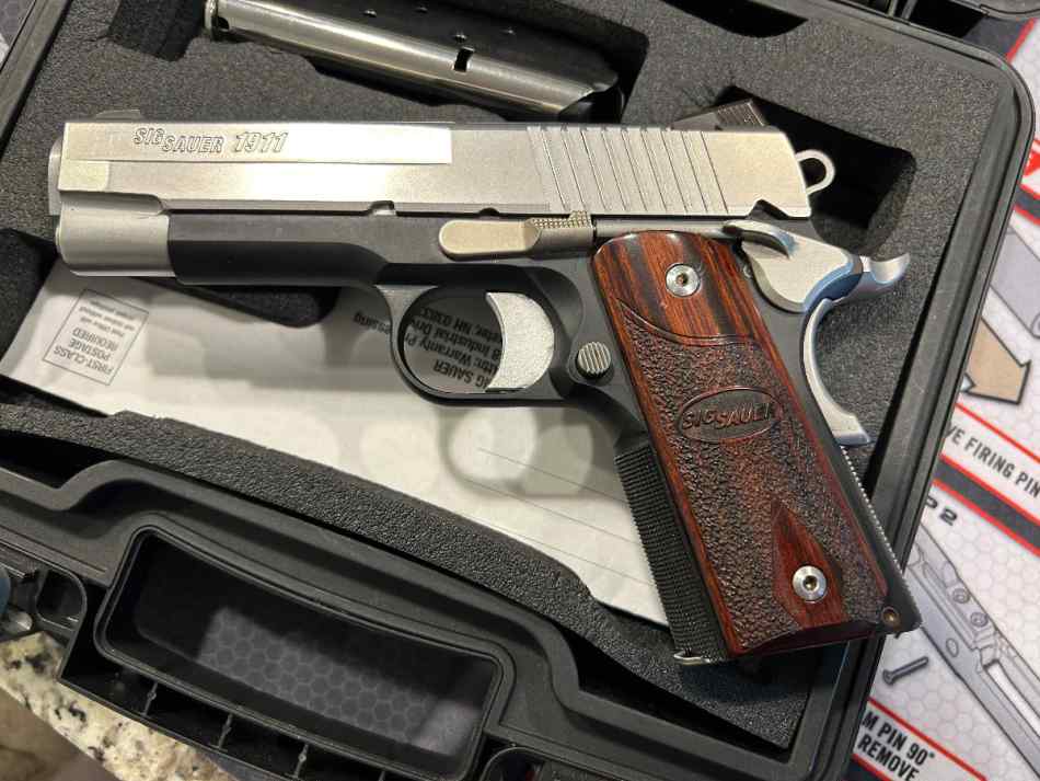 SIG SAUER 1911 MODEL C3 .45