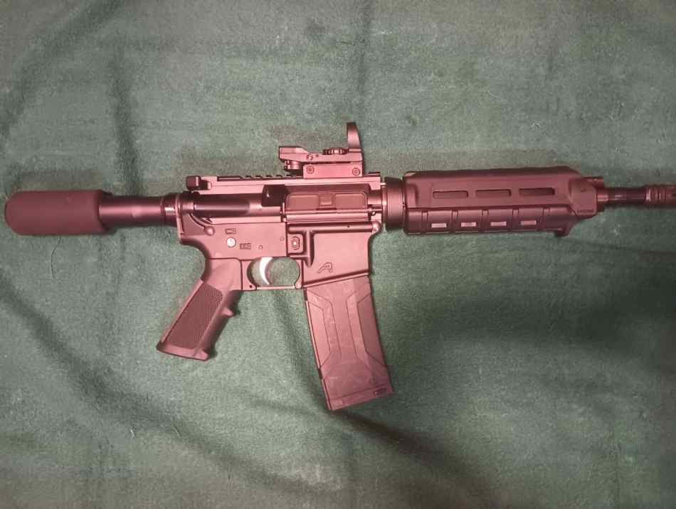 AR15 Aero Precision 10.5&quot; pistol 5.56