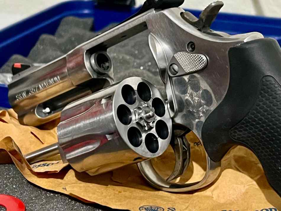 Smith &amp; Wesson 686+ 3” w/ Safety