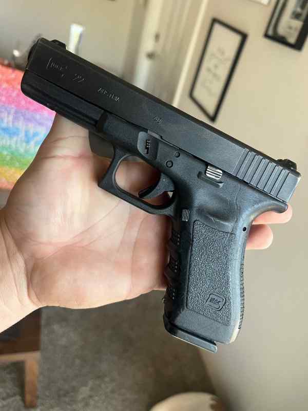 Glock 22 (.40)