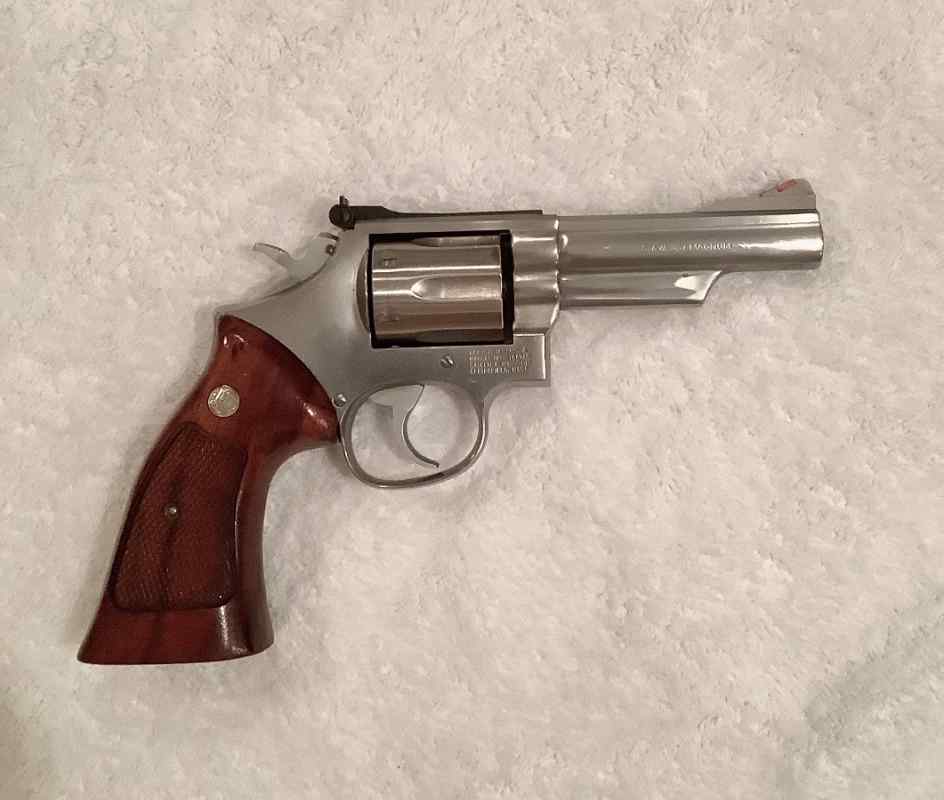 Smith &amp; Wesson .357 Revolver