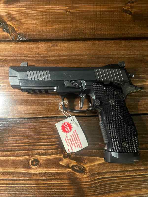 SIG P226 RESERVE RARE LESS THEN 900 MADE 