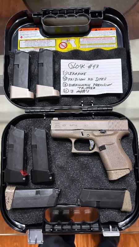 Glock 43 - cerakote - 7 mags - Trijicon HD sights 