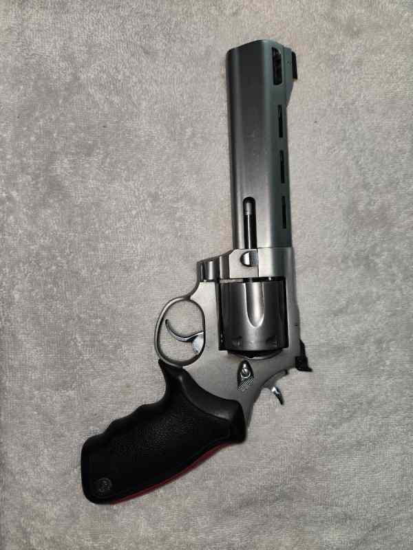 Taurus raging bull 44mag