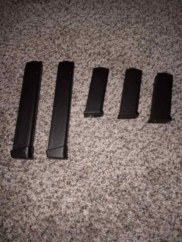 Glock 19 magazines