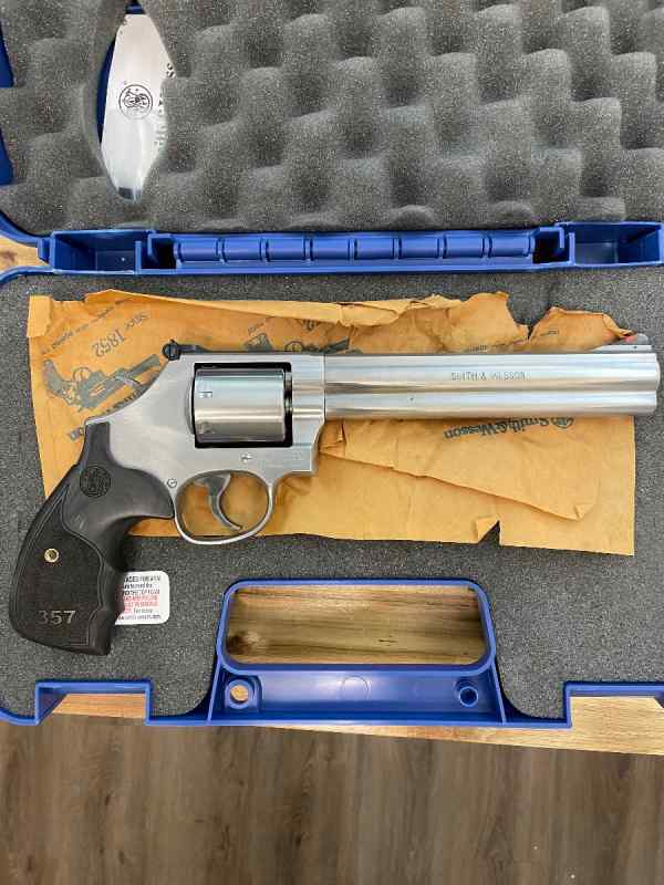 MODEL 686 PLUS 3-5-7 MAGNUM® SERIES