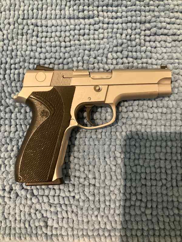 S&amp;W 5946 9mm