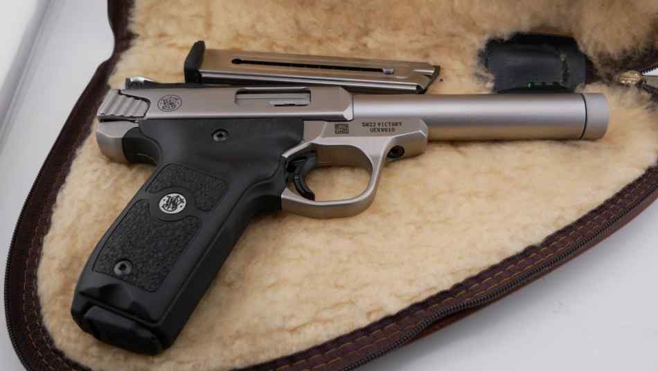 Smith and Wesson SW22 Victory Stainless 22LR 5.5in