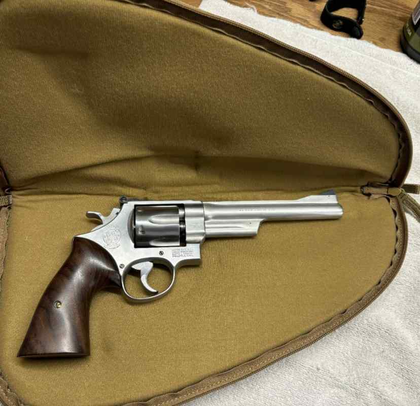 S&W 624 2.jpg