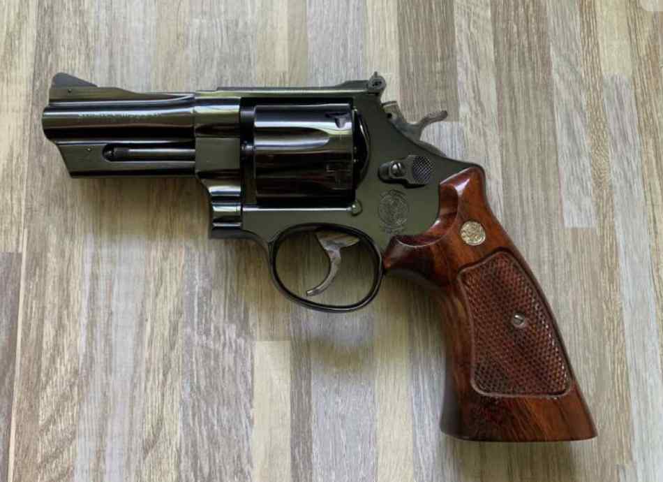 Rare Smith &amp; Wesson 27-5 357 Magnum