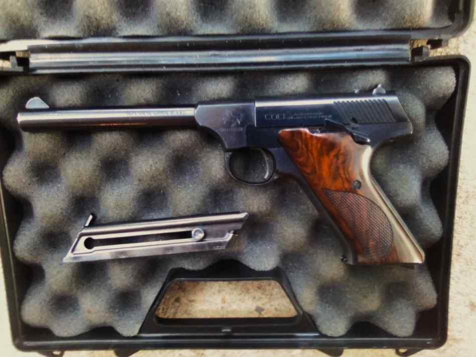 COLT CHALLENGER .22 Auto Pistol 1953 Vintage 