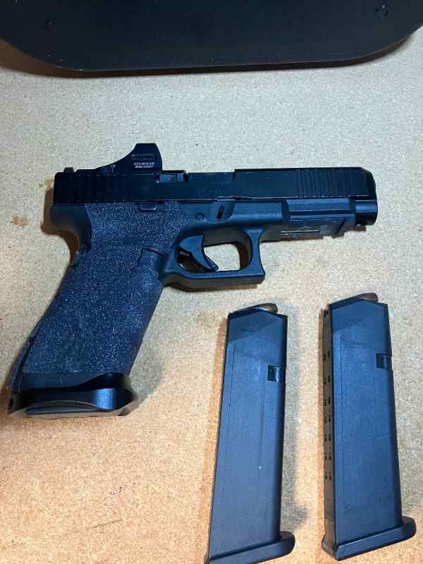 Glock 47 w Holosun SCS and ameriglo N sights