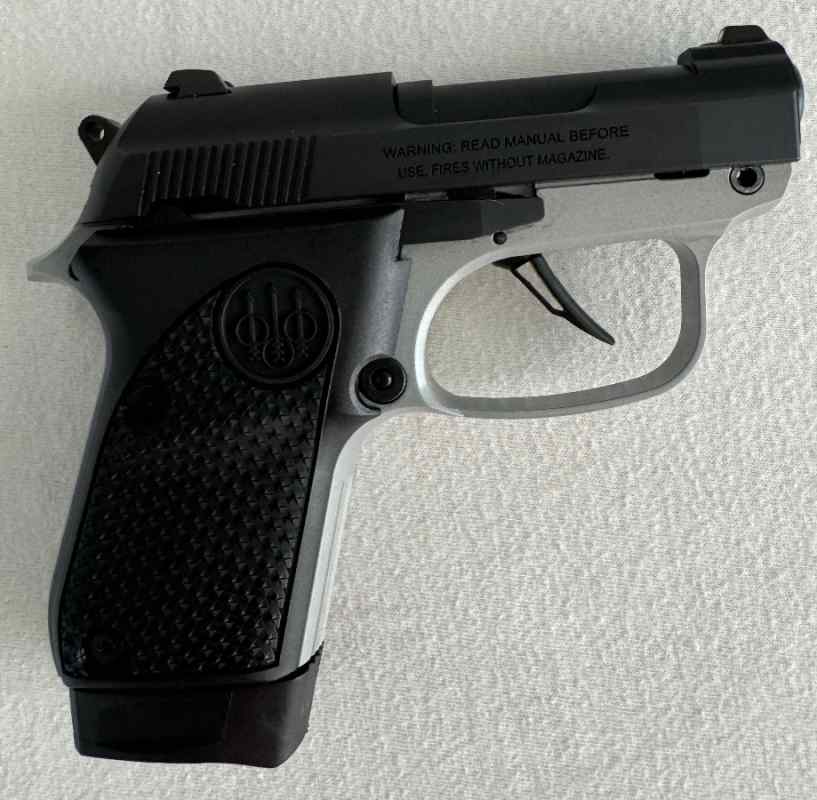 Beretta 30 X Tomcat 32 ACP.