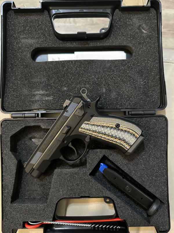 CZ 75 Compact PCR LIKE NEW