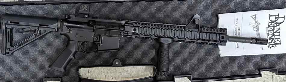 Daniel Defense DDM4 V1 LW 