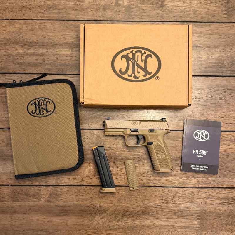 (2) FN 509'S 9MM BLACK &amp; FDE