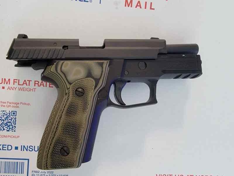 Sig Sauer P229r .40 with ammo 