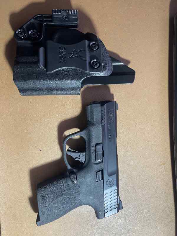 S&amp;W M&amp;P9 Shield Plus w/ Holster
