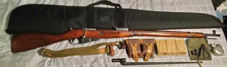 1944 Mosin Nagant 91/30 with Extras