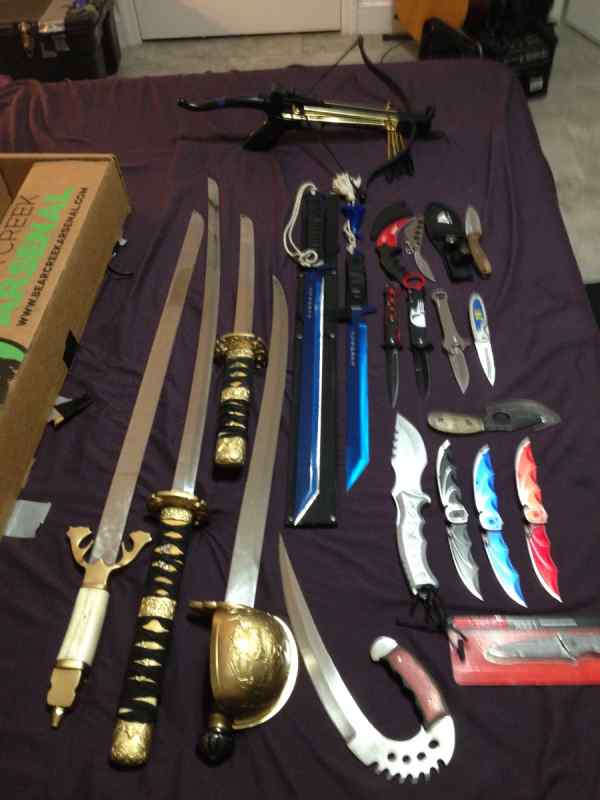 Swords and knives trade or sell