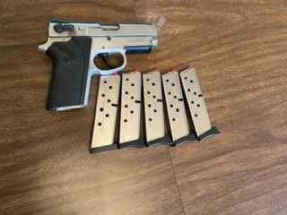 S&amp;W 3913 TACTICAL (5 MAGAZINES)