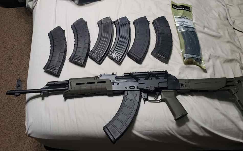 PSA AK-47 GF3 +970 rounds of ammo and 8 mags