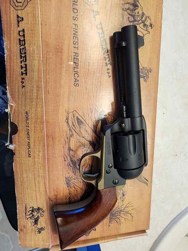 Uberti 1873 Cattleman Hombre 45 Colt Single-Action