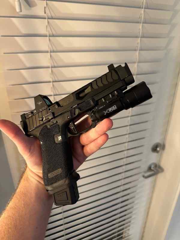 Completely Custom Glock 17