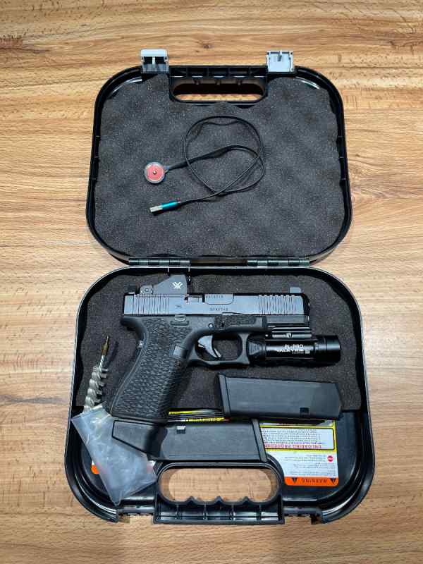 Glock 19 gen 5 MOS with vortex viper 