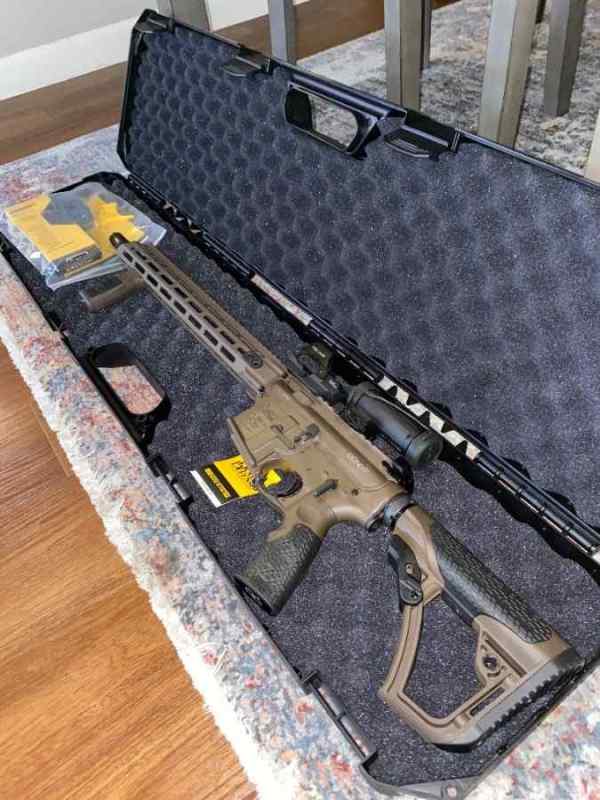 Daniel Defense DDM4V7 milspec, holosun 510C/HM3X