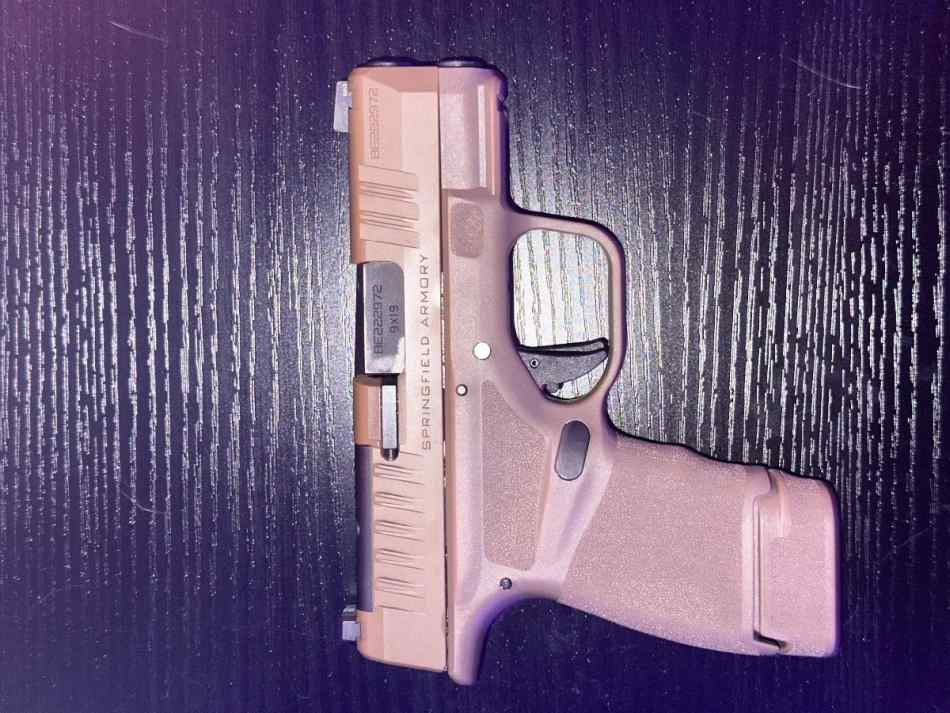 Springfield Hellcat OSP 9mm in FDE 