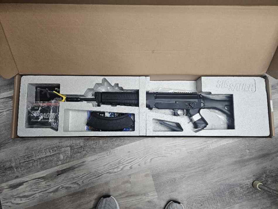 SIG 556 SWAT, in 7.62 BNIB w unopened dot 