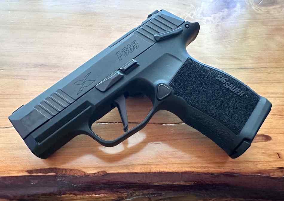 PENDING...SIG P365X PRISTINE! 3 MAGS 