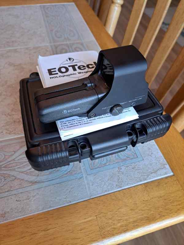 EoTech 512 Red Dot-Like New In Box