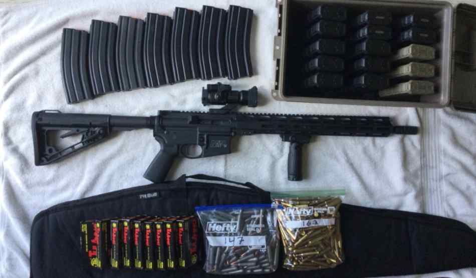 Smith &amp; Wesson M&amp;P 15 AR15 5.56 with mods &amp; ammo