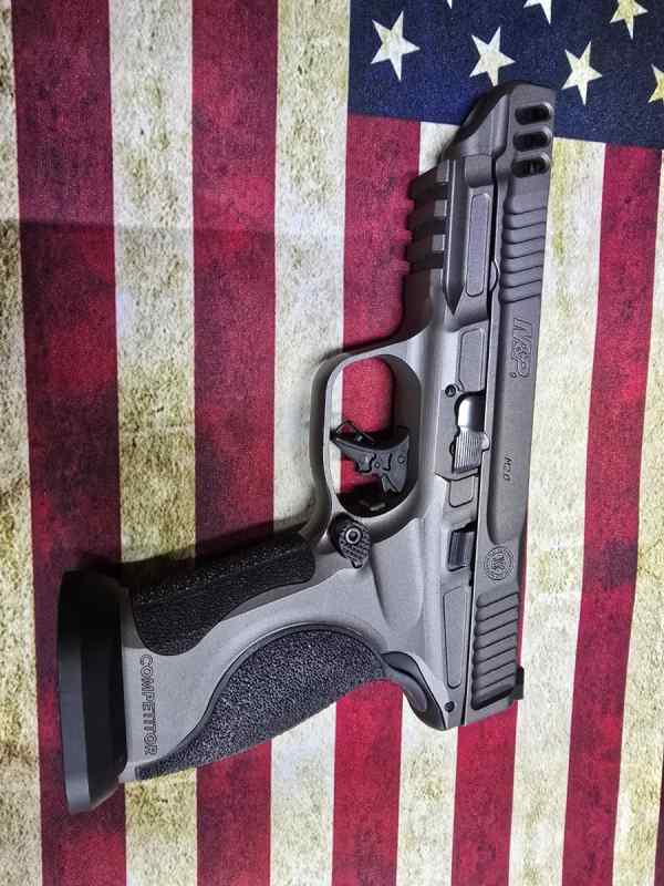 Smith &amp; Wesson M&amp;P 2.0 Competitor 