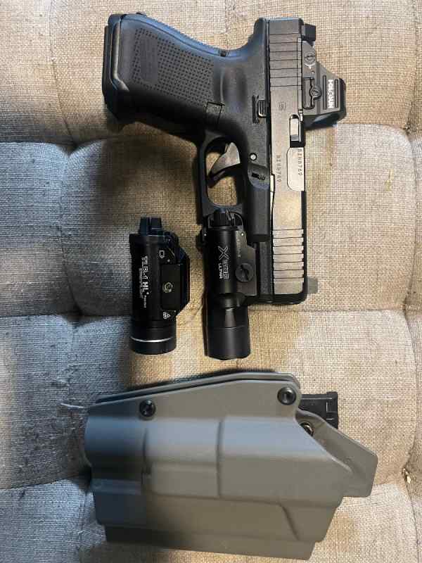 Glock 19 gen 5 with upgrades 