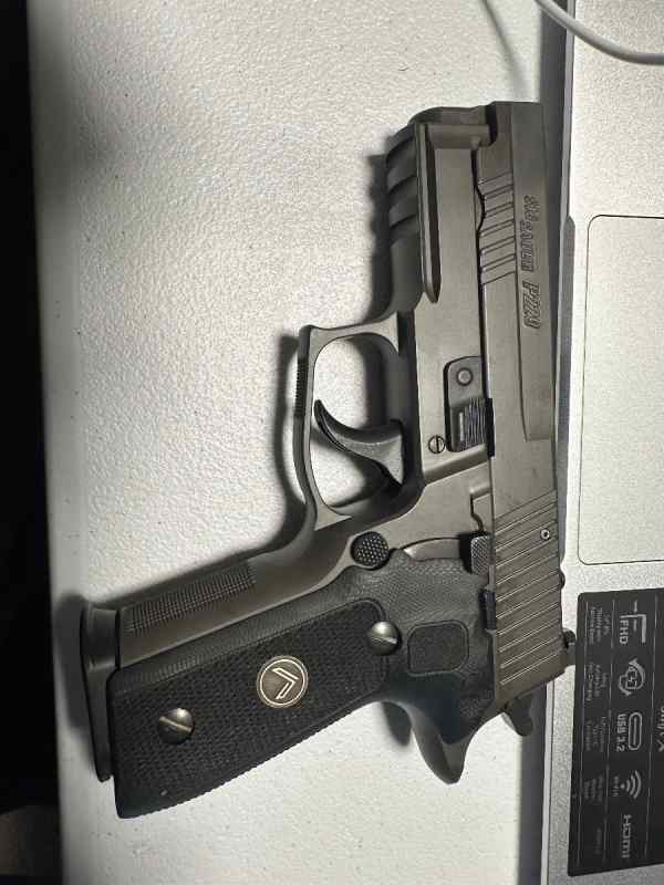 Sig P229 Legion