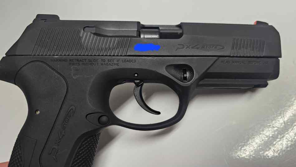 Beretta PX4 Storm full size .40 S&amp;W pistol 