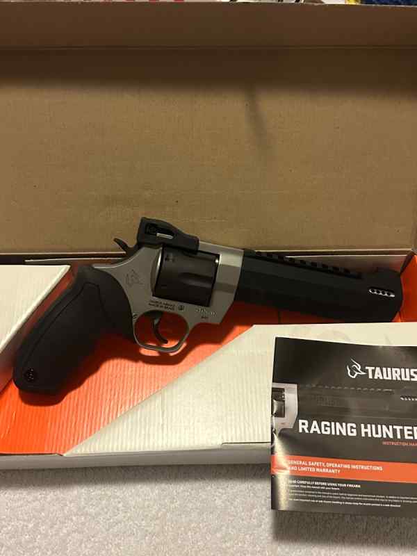 Taurus Raging Hunter .44 mag BNIB Two Tone Reduced