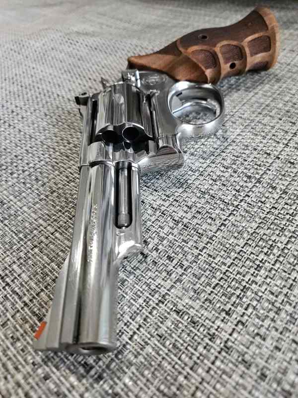 Smith and wesson 357