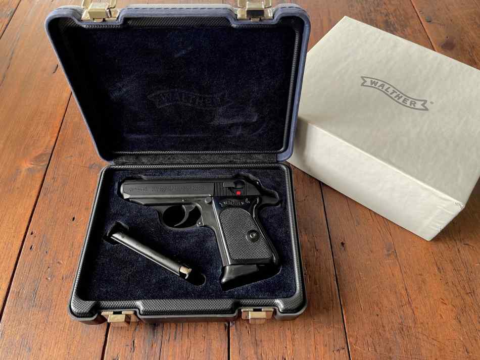 Classic Walther PPK.jpg