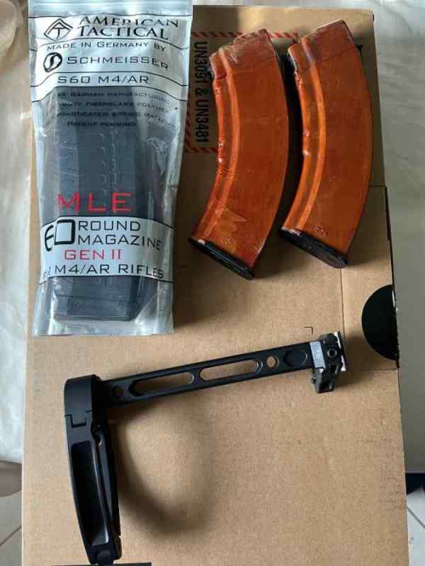 AK Bakelite/AR-15 60 Round Magazine