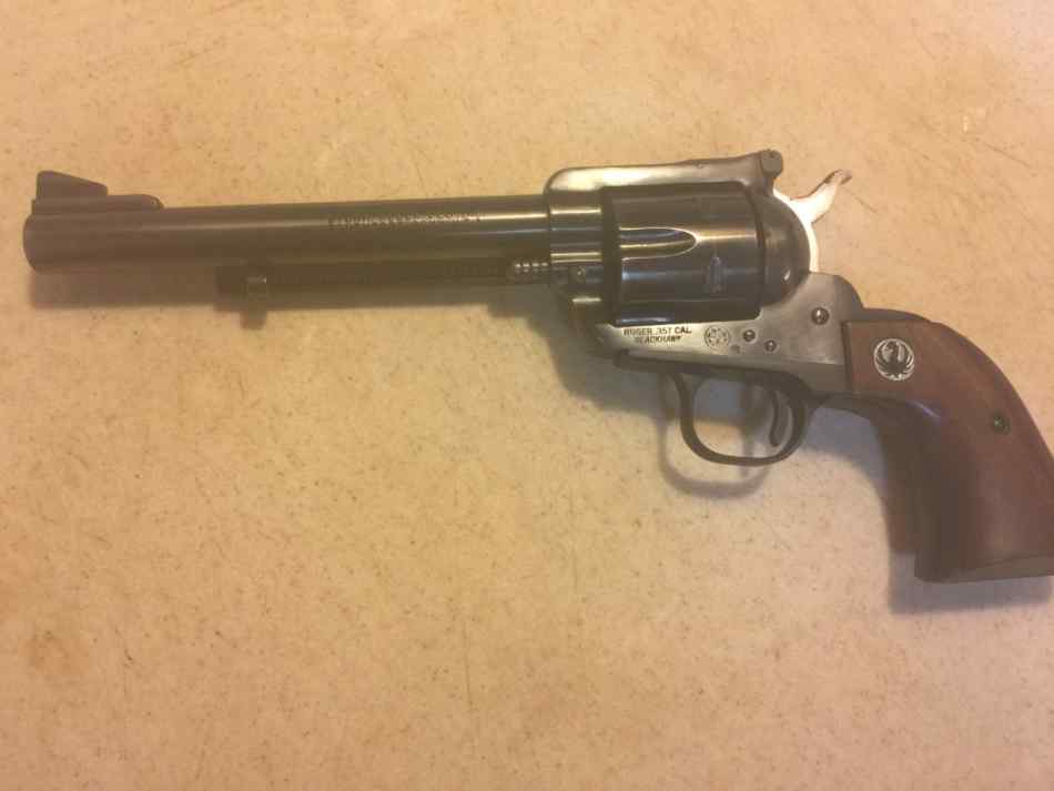 RUGER BLACKHAWK 357 OLD MODEL, 3 SCREW.JPG